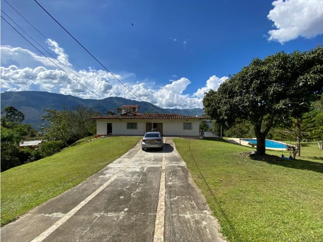 Finca en venta en Guarne, 715 m² · foto 4 de 14