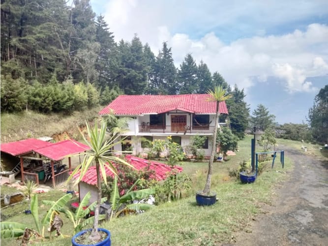 Finca en venta en Santa Elena, Medellín, 400 m² · foto 7 de 24