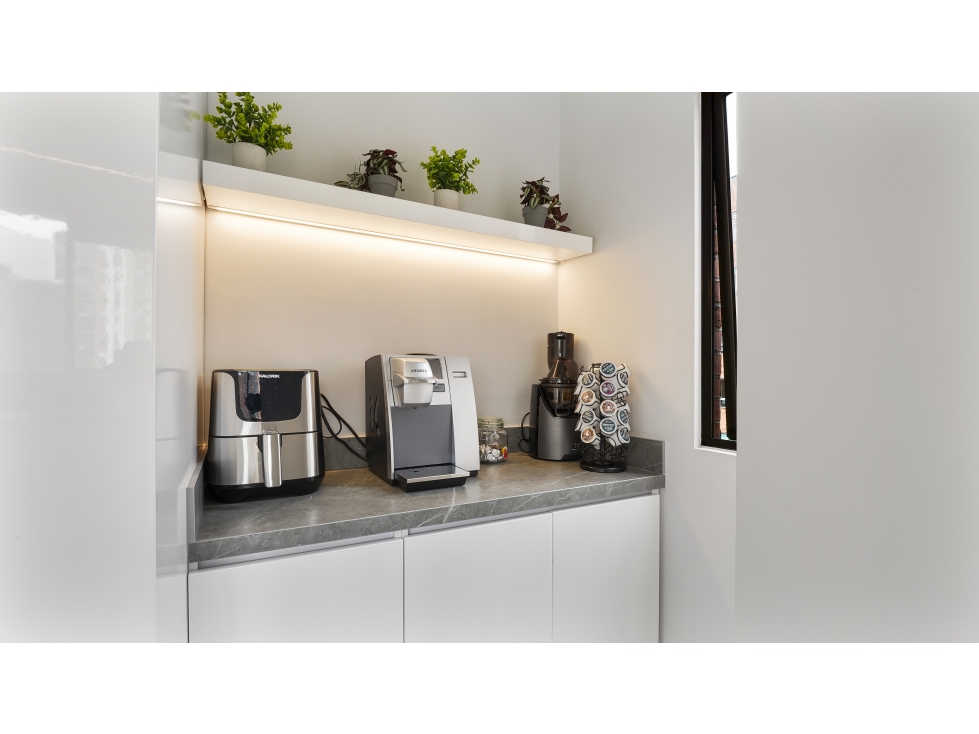 Apartamento en arriendo en El Poblado, Medellín · foto 8 de 24