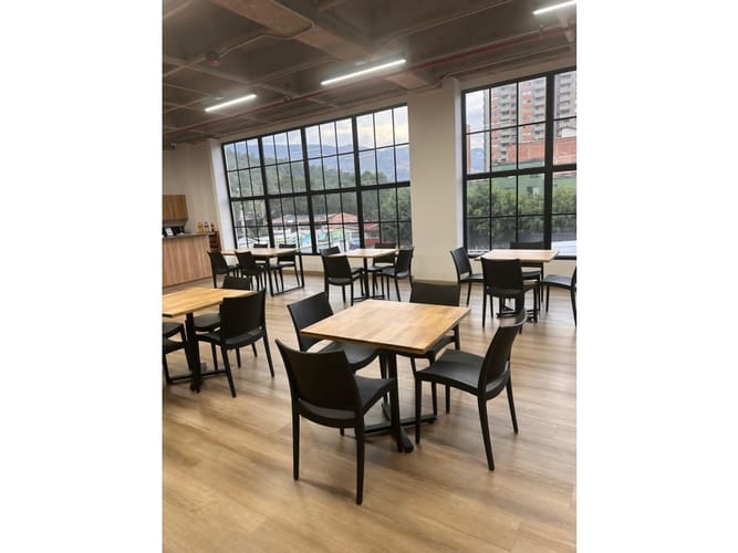 Oficina en arriendo en La Candelaria, Medellín, 8 m² · foto 16 de 24