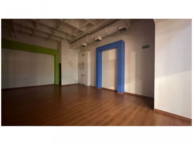 Local en venta en El Poblado, Medellín, 63 m² · foto 3 de 6