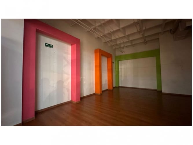 Local en venta en El Poblado, Medellín, 63 m² · foto 4 de 6