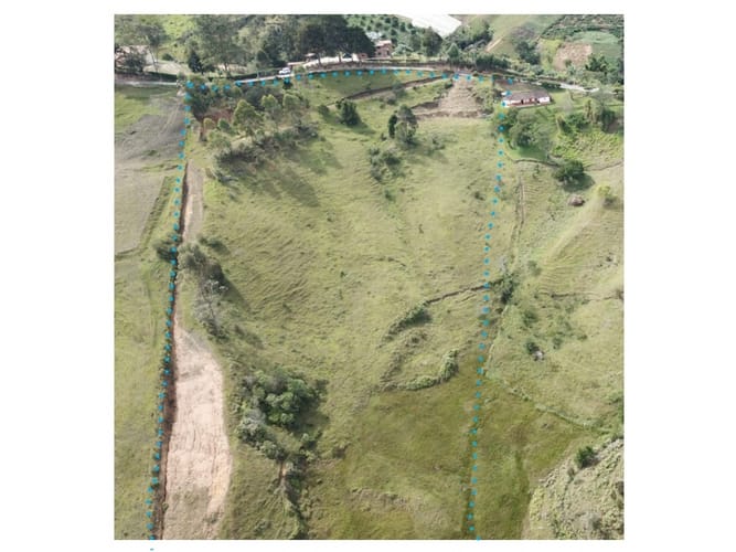 Lote en venta en La Mosca, Guarne, 40340 m² · foto 8 de 24