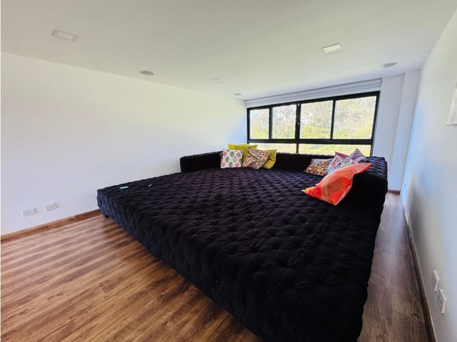 Casa de 6 alcobas en venta en Guayabito, Medellín, 900 m² · foto 7 de 24