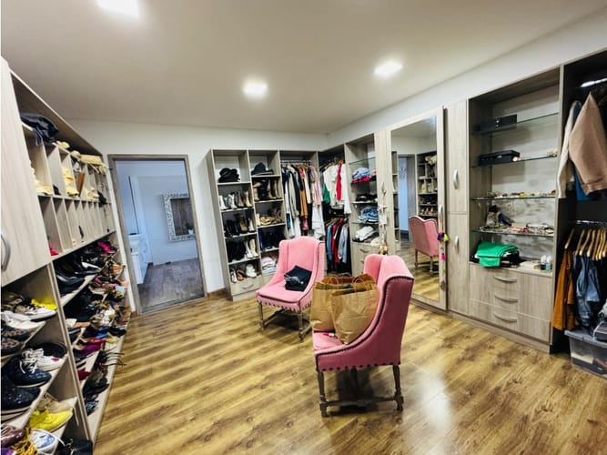 Casa de 6 alcobas en venta en Guayabito, Medellín, 900 m² · foto 14 de 24
