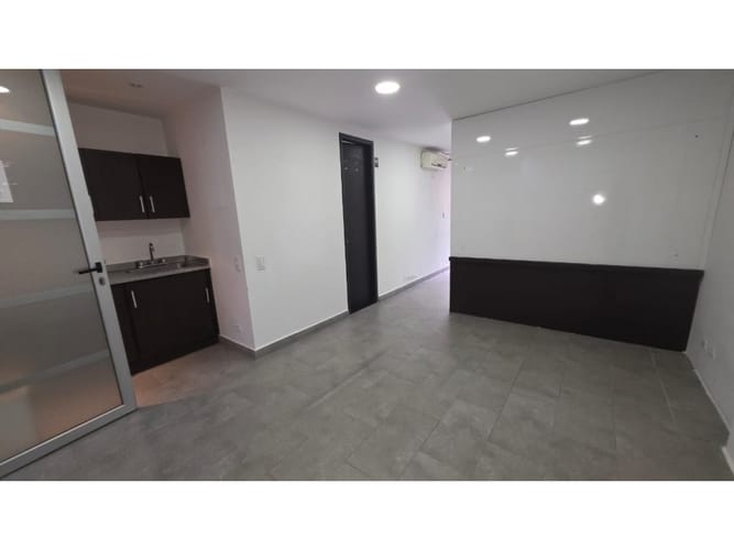 Consultorio en venta en La Frontera, Medellín, 42 m² · foto 7 de 9