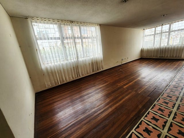 Casa en venta en Marsella, Bogotá · foto 2 de 24