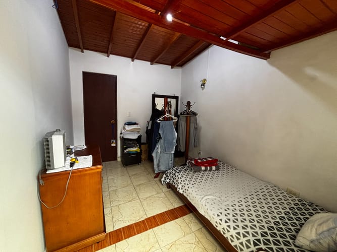 Casa de 4 alcobas en venta en El Rincón, Medellín, 174 m² · foto 3 de 14