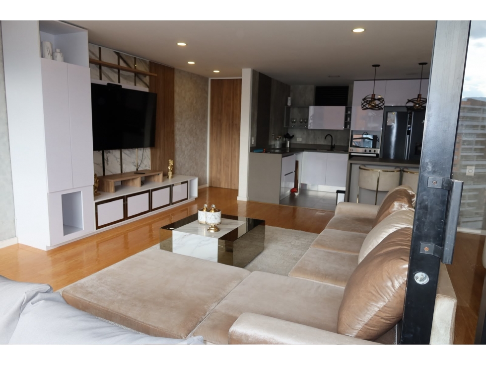 Apartamento en arriendo en Laureles, Medellín · foto 2 de 24