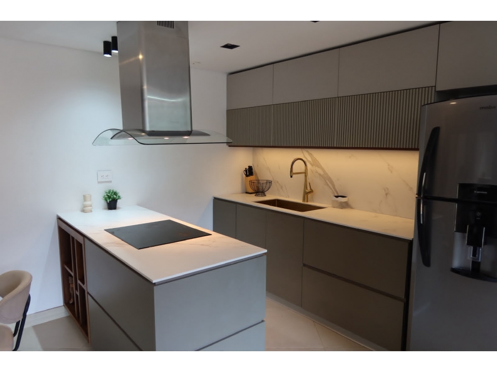 Apartamento en arriendo en La América, Medellín · foto 2 de 24