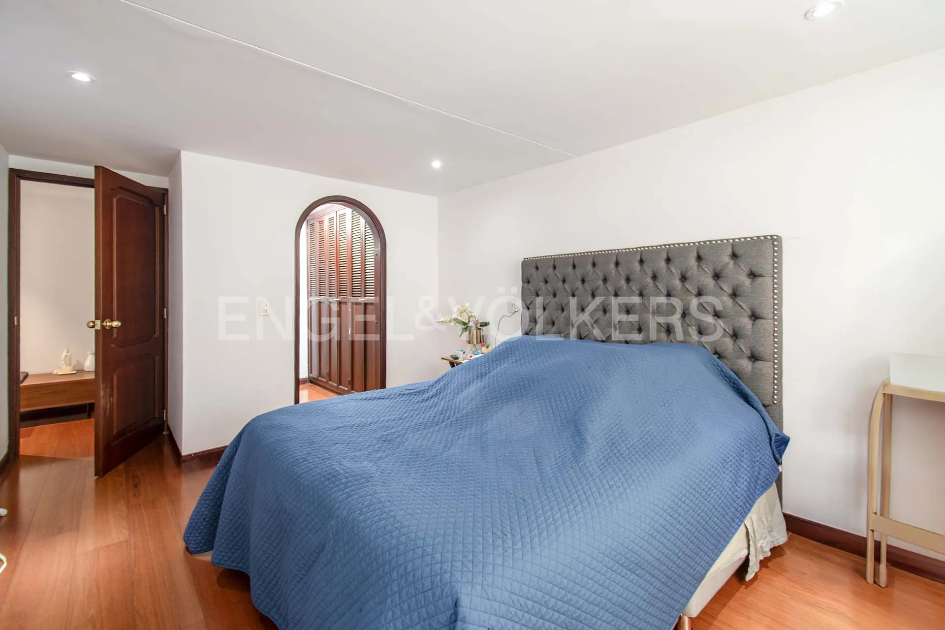 Apartamento en venta en Santa Barbara Central, Bogotá · foto 9 de 13