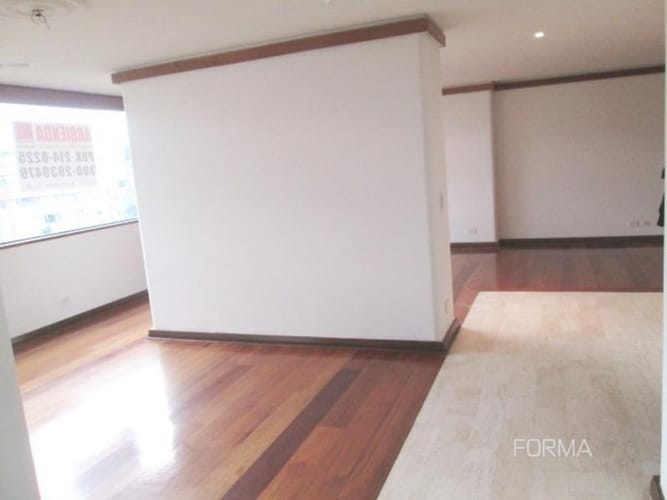 Apartamento de 3 alcobas en venta en Chico Norte, Bogotá, 150 m² · foto 4 de 20