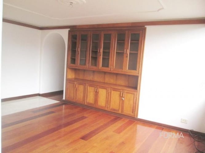 Apartamento de 3 alcobas en venta en Chico Norte, Bogotá, 150 m² · foto 10 de 20