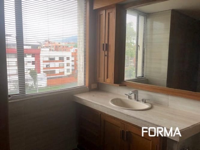 Apartamento de 3 alcobas en venta en Chico Norte, Bogotá, 150 m² · foto 13 de 20