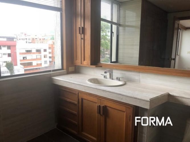 Apartamento de 3 alcobas en venta en Chico Norte, Bogotá, 150 m² · foto 19 de 20