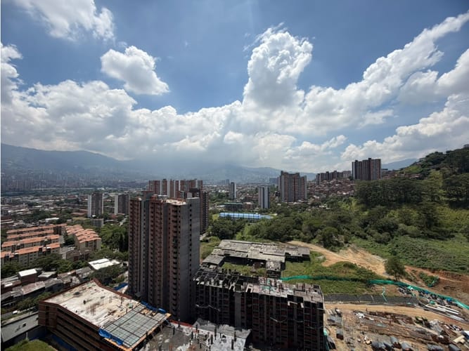 Apartamento de 2 alcobas en venta en Rodeo Alto, Medellín, 91 m² · foto 6 de 20