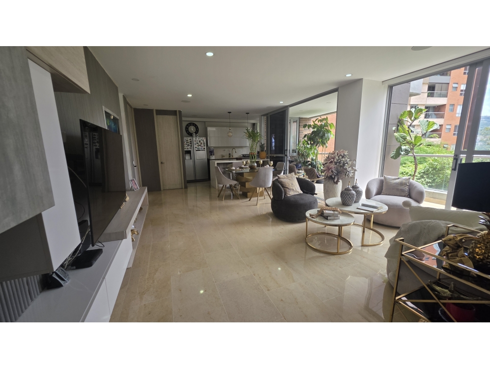 Apartamento en arriendo en El Poblado, Medellín · foto 4 de 24