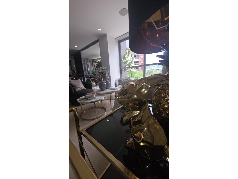 Apartamento en arriendo en El Poblado, Medellín · foto 7 de 24