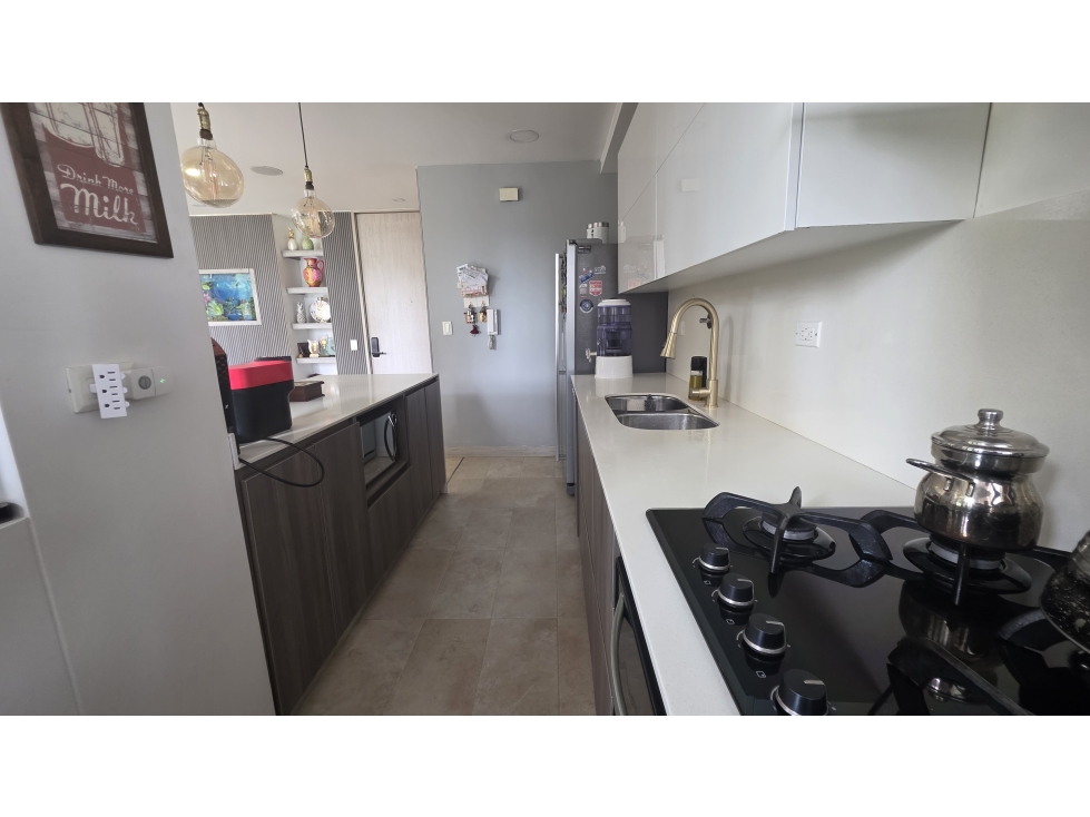 Apartamento en arriendo en El Poblado, Medellín · foto 15 de 24