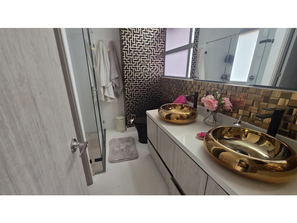 Apartamento en arriendo en El Poblado, Medellín · foto 24 de 24