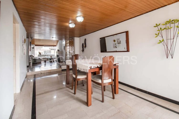 Casa de 5 alcobas en venta en Colina Campestre, Bogotá, 243 m² · foto 5 de 21