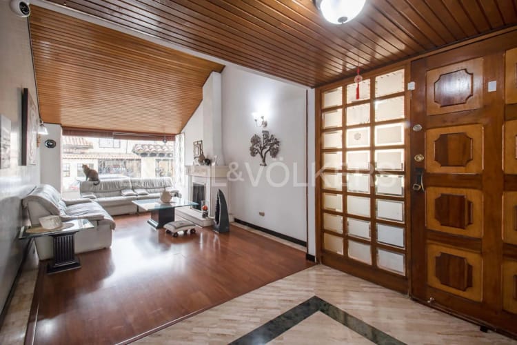 Casa de 5 alcobas en venta en Colina Campestre, Bogotá, 243 m² · foto 3 de 21