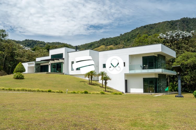 Casa de 3 alcobas en venta en Lomitas, La Ceja, 750 m² · foto 2 de 24