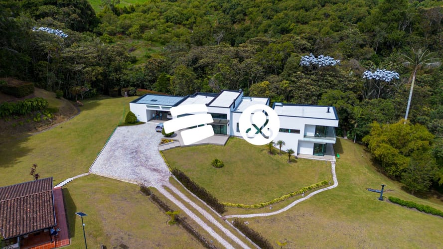 Casa de 3 alcobas en venta en Lomitas, La Ceja, 750 m² · foto 3 de 24