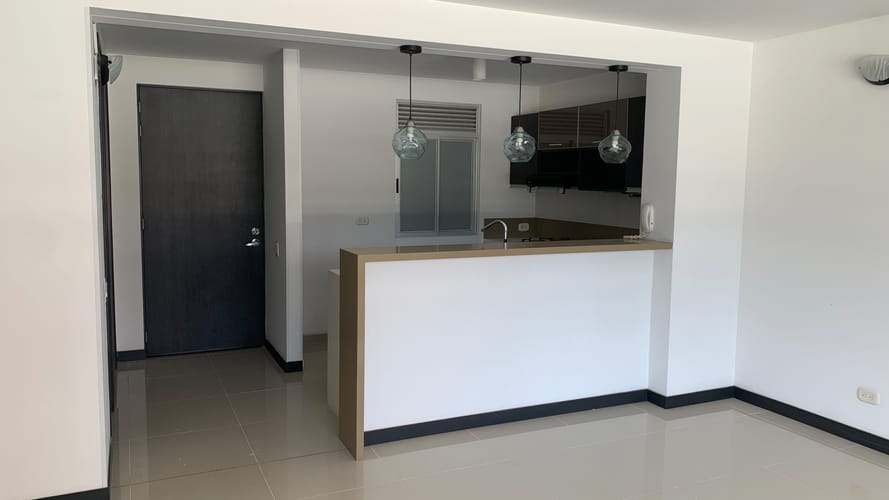 Apartamento de 3 alcobas en arriendo en Bochalema, Cali, 95 m² · foto 3 de 11
