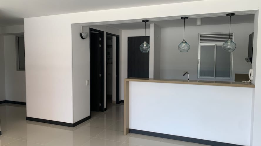 Apartamento de 3 alcobas en arriendo en Bochalema, Cali, 95 m² · foto 4 de 11