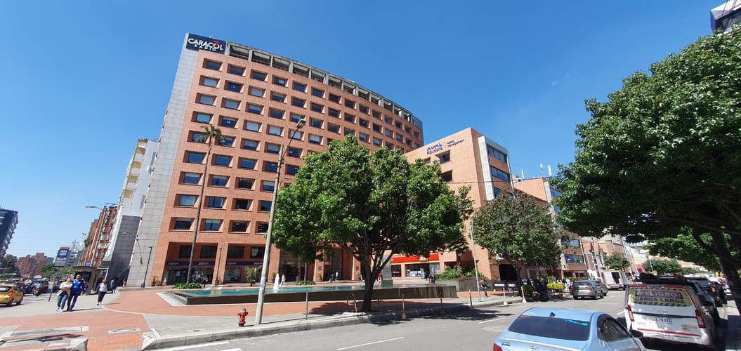 Office for rent in Quinta camacho, Bogotá