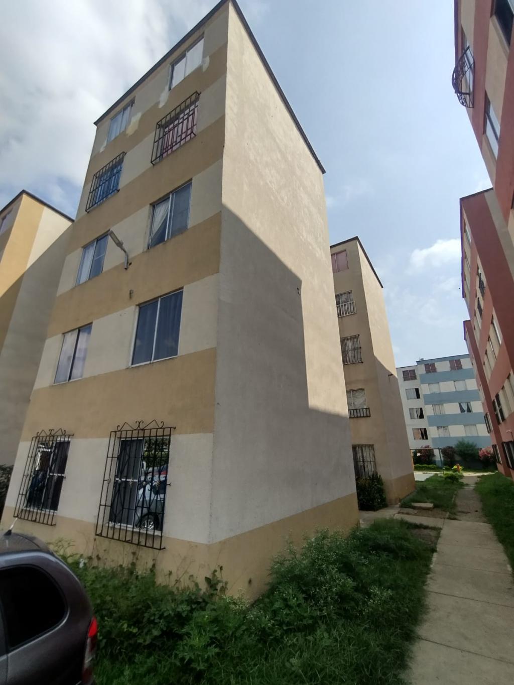 Apartamento en venta en El Pondaje, Cali · foto 2 de 10