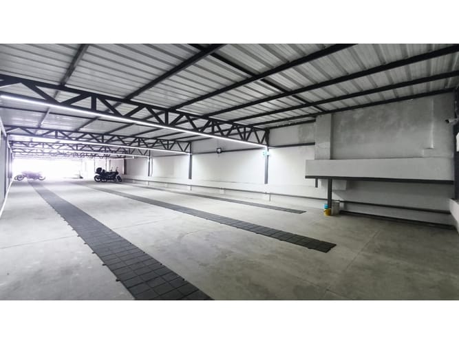 Local en arriendo en Sector Lago Uribe, Pereira, 620 m² · foto 9 de 16