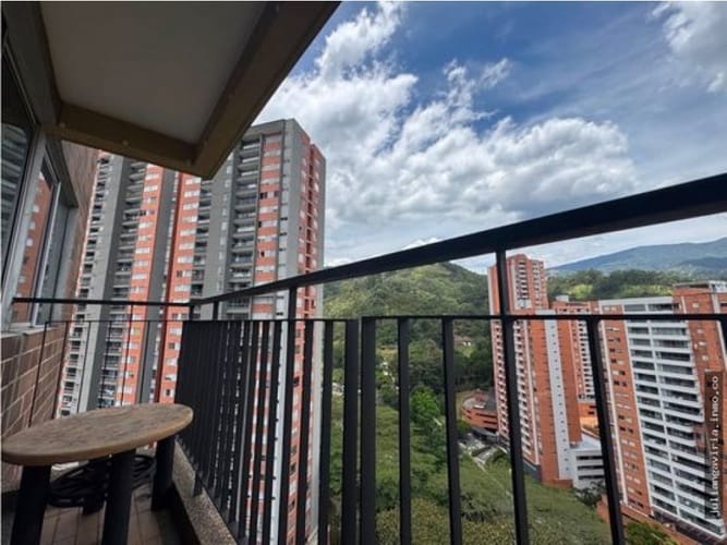Apartamento de 2 alcobas en venta en Cañaveralejo, Sabaneta, 62 m² · foto 3 de 24