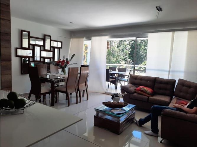 Apartaestudio en venta en Loma De Las Brujas, Envigado, 104 m² · foto 2 de 13
