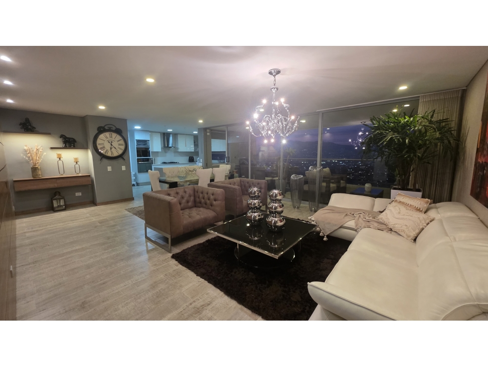 Apartamento en venta en Loma De Las Brujas, Envigado · foto 2 de 24