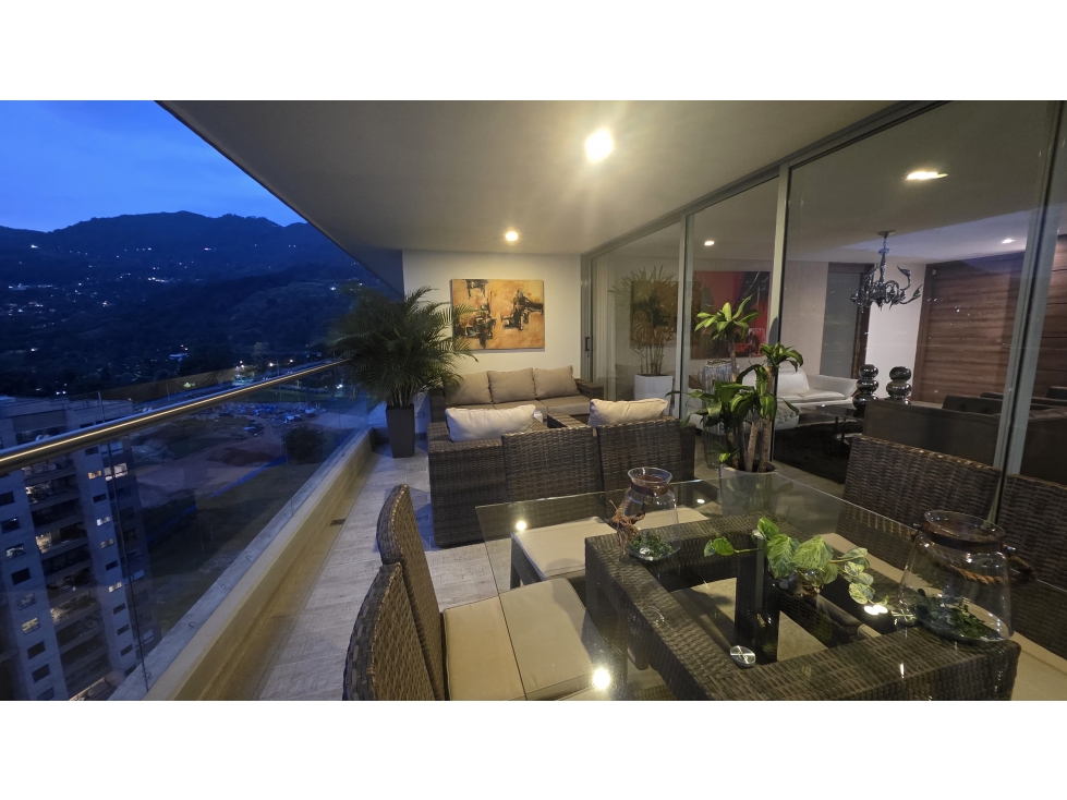 Apartamento en venta en Loma De Las Brujas, Envigado · foto 4 de 24