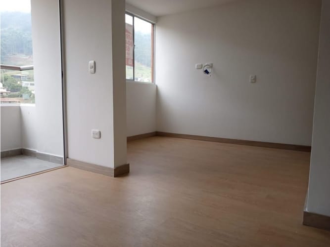 Apartamento de 2 alcobas en venta en Las Antillas, Envigado, 61 m² · foto 5 de 11