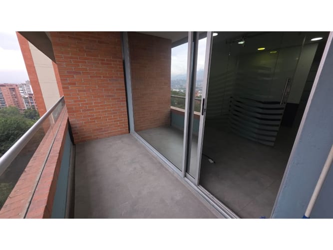Oficina en venta en La Frontera, Medellín, 42 m² · foto 7 de 9