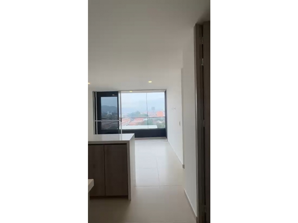 Apartamento en venta en Zona Industrial No. 1, Itagüí · foto 3 de 24