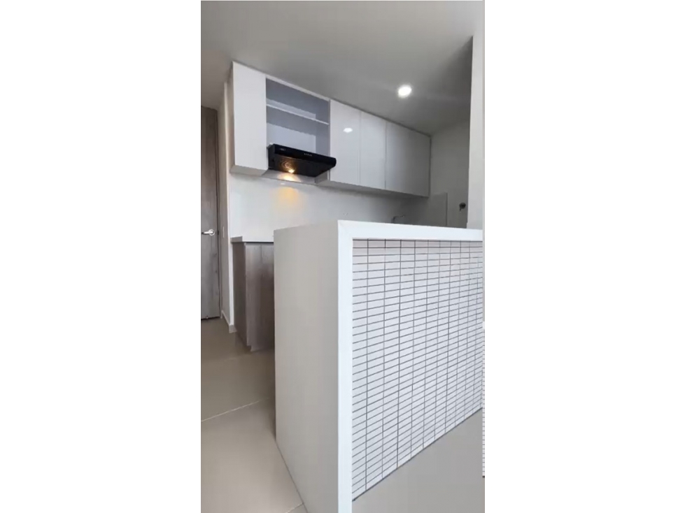 Apartamento en venta en Zona Industrial No. 1, Itagüí · foto 8 de 24