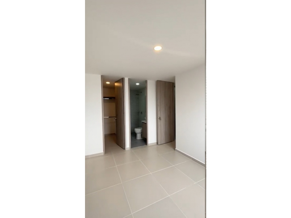 Apartamento en venta en Zona Industrial No. 1, Itagüí · foto 15 de 24