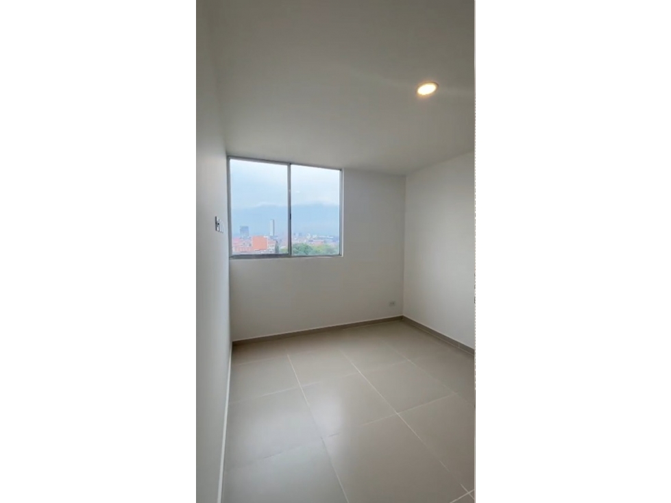 Apartamento en venta en Zona Industrial No. 1, Itagüí · foto 18 de 24
