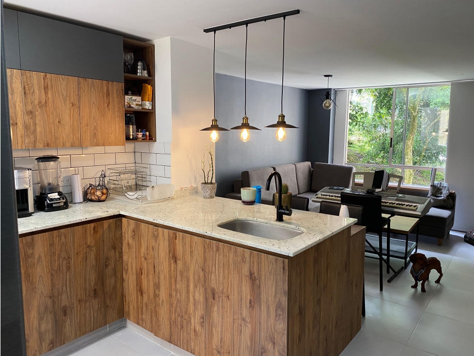 Apartamento en venta en Loma Del Indio, Medellín · foto 3 de 9