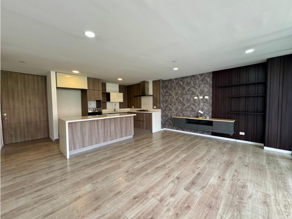 Apartamento en venta en Loma De Las Brujas, Envigado · foto 3 de 24