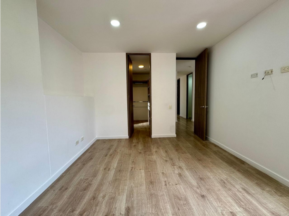 Apartamento en venta en Loma De Las Brujas, Envigado · foto 14 de 24