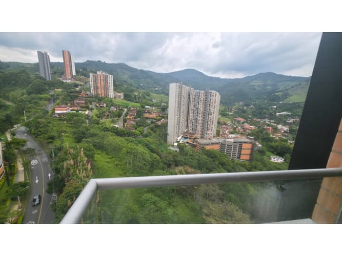 Apartamento de 3 alcobas en venta en Vereda La Doctora, Sabaneta, 83 m² · foto 3 de 22