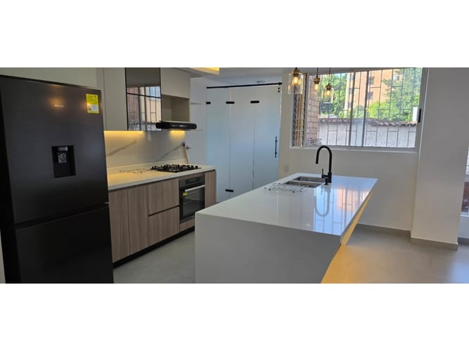 Apartamento de 3 alcobas en venta en Laureles, Medellín, 92 m² · foto 5 de 17