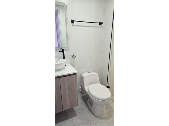 Apartamento de 3 alcobas en venta en Laureles, Medellín, 92 m² · foto 13 de 17