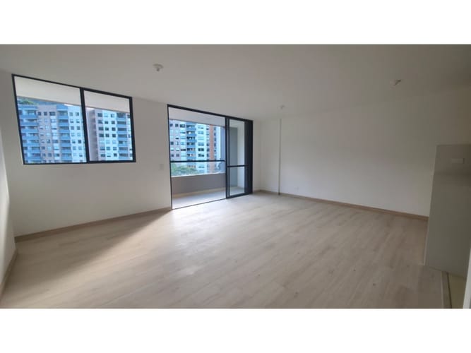 Apartamento en venta en Camino Verde, Medellín · foto 5 de 24